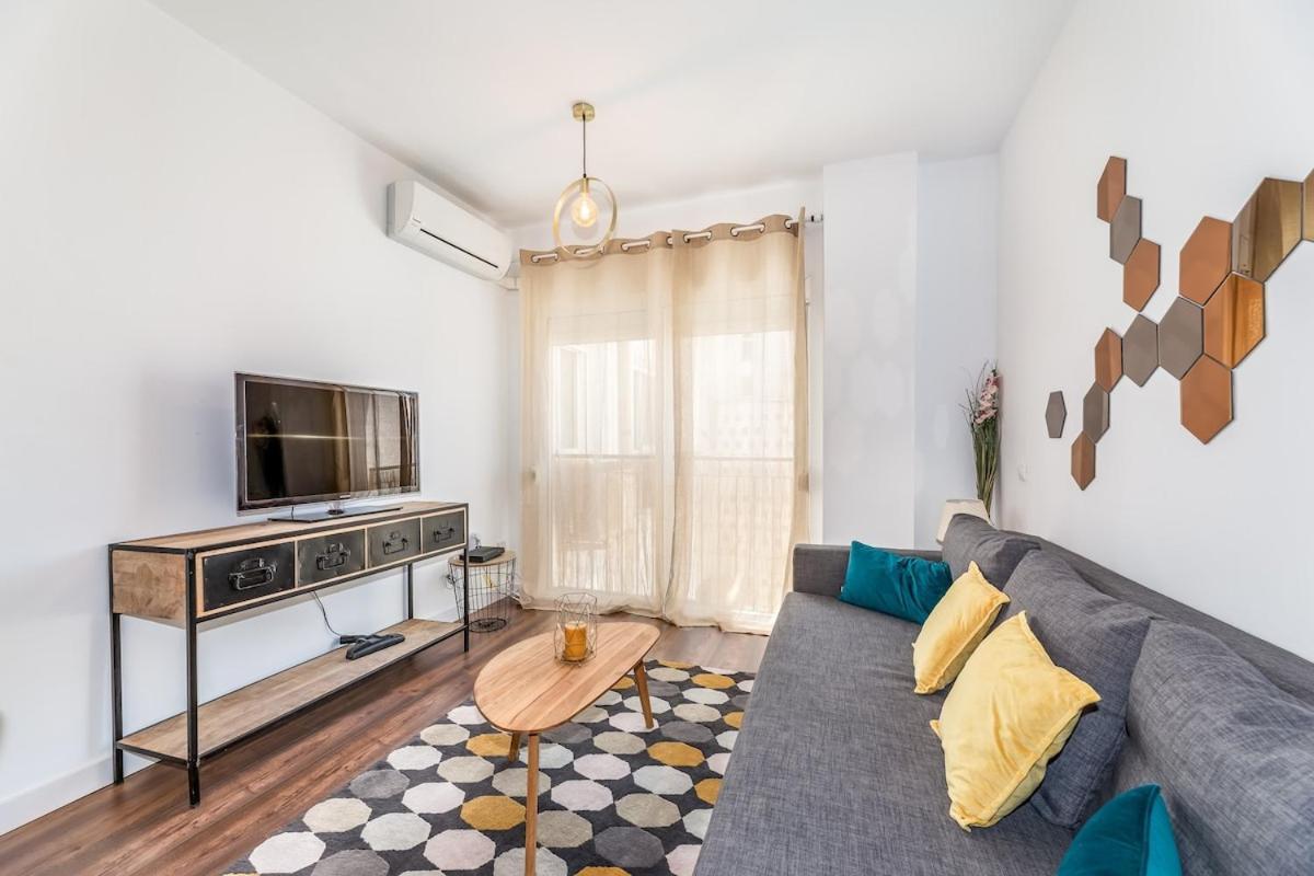 C29 - Trendy Central Apartment With Small Parking And Terrace Málaga Eksteriør bilde